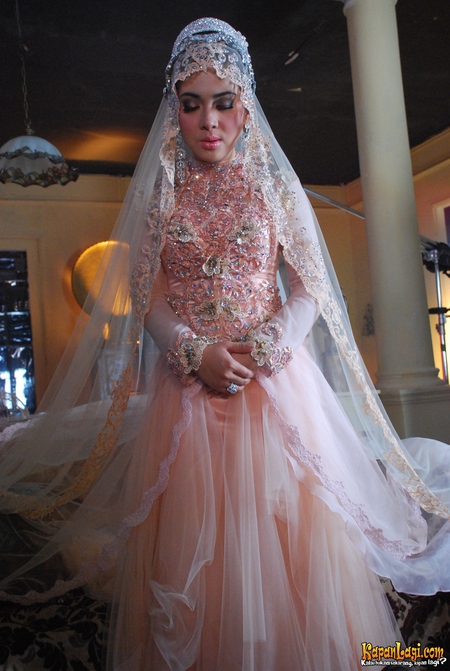 gaun pengantin syahrini Belanja Batik Murah Online